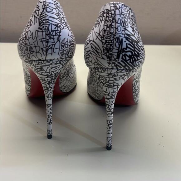 Christian Louboutin Stiletto Pumps White Black Luxurious Texture Size EU 37 NWT - Picture 2 of 8
